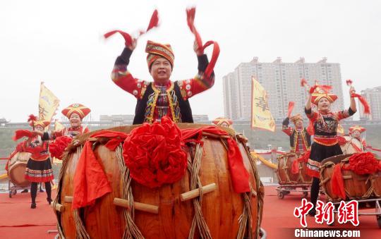 延续几百年历史广西大化万人同祭红水河