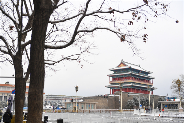 丽正门雪景图片